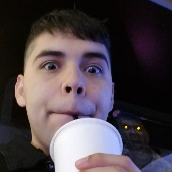 Meet your Posher, Julio - Picture 1 of 1